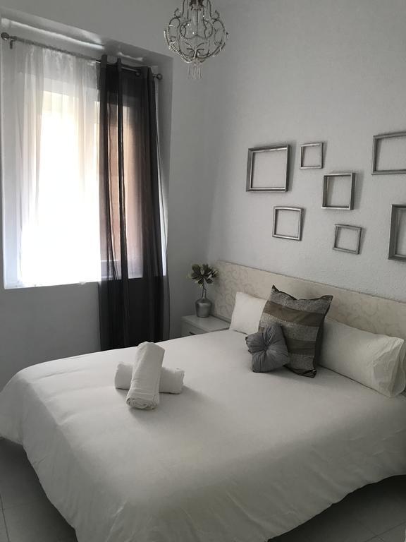 Bromham Apartment Sevilla Bagian luar foto