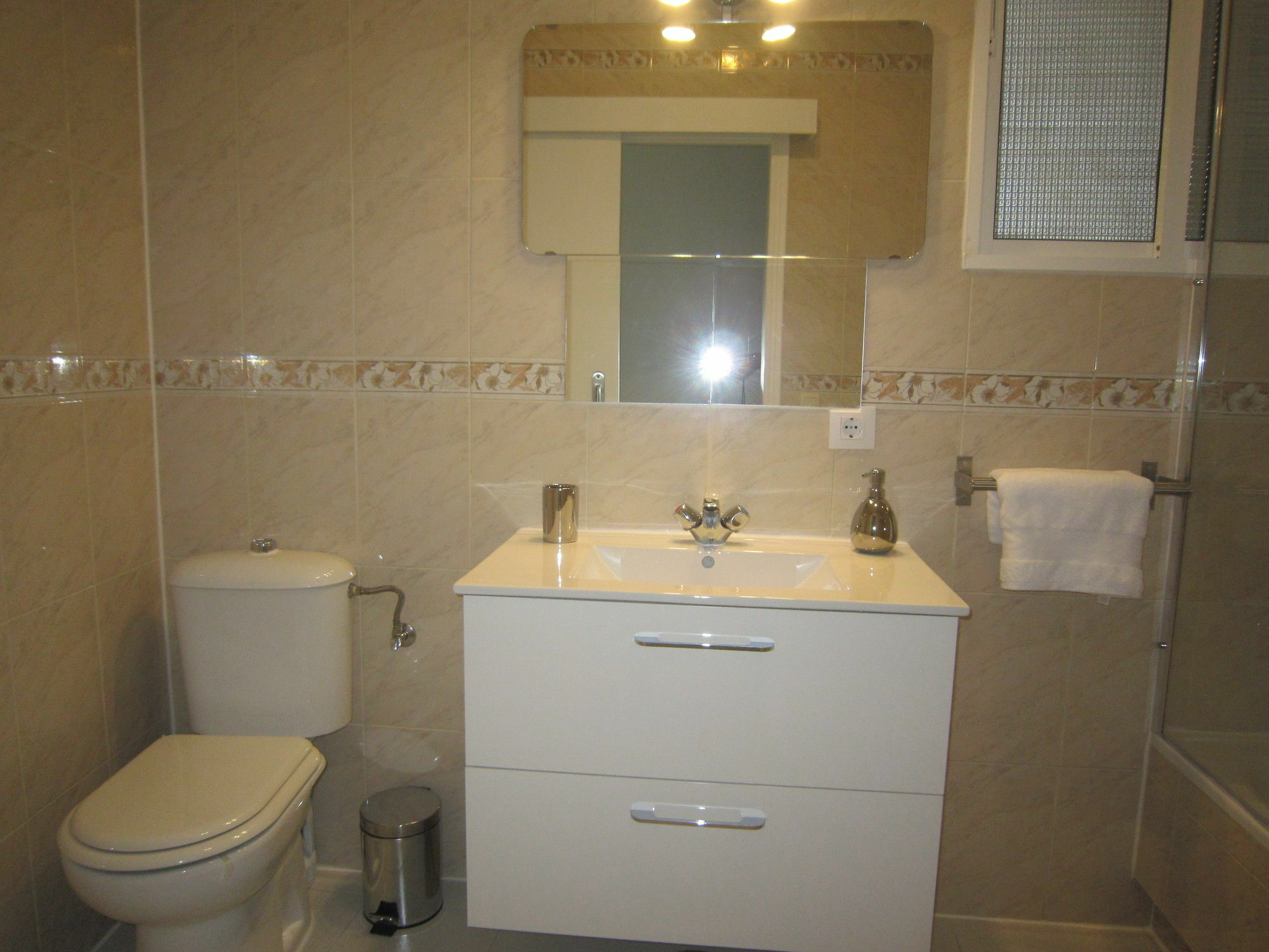 Bromham Apartment Sevilla Bagian luar foto